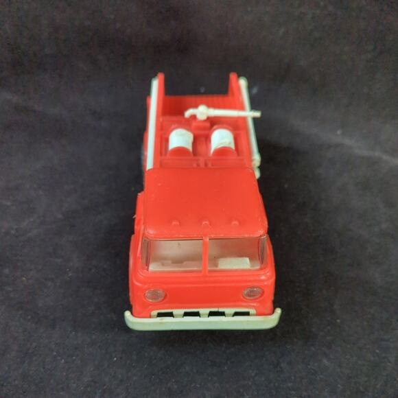 Vintage 1960s Gay Toys Red Plastic Toy Fire Truck Ladder Hoses - Picture 2 of 7